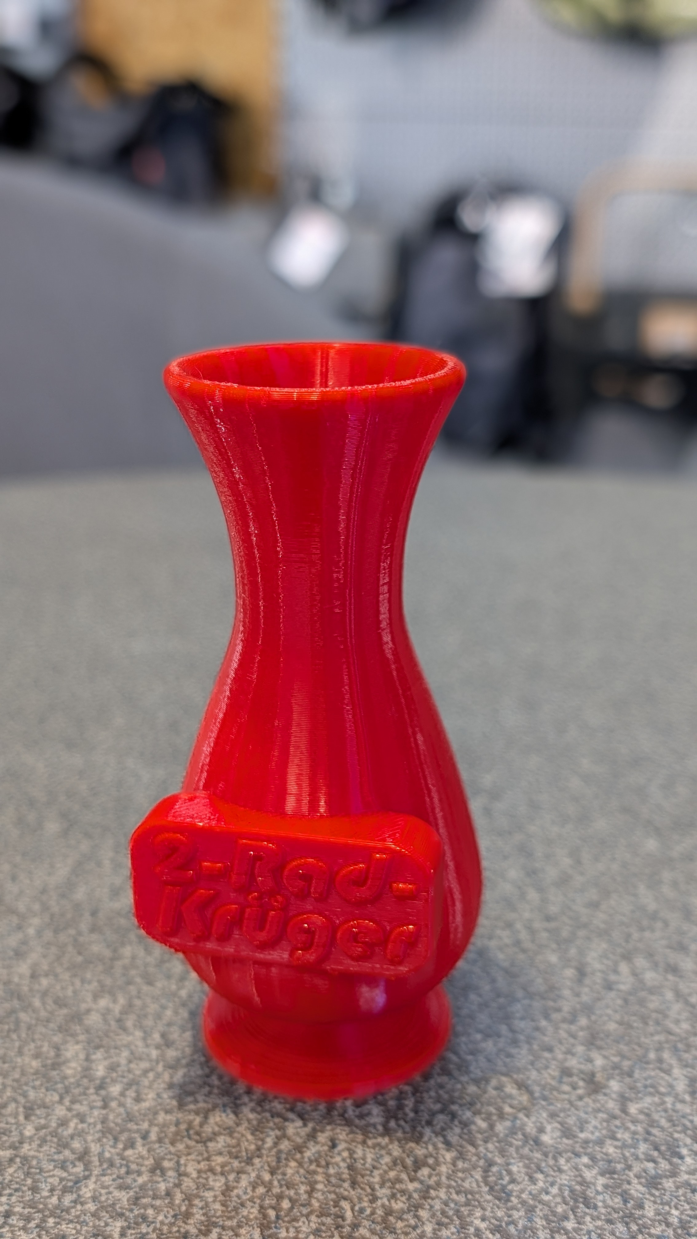 Blumenvase Zweirad-Krüger rot